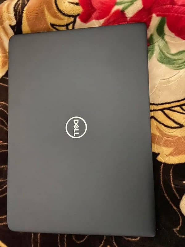 Dell Laptop i5 8-generation 1