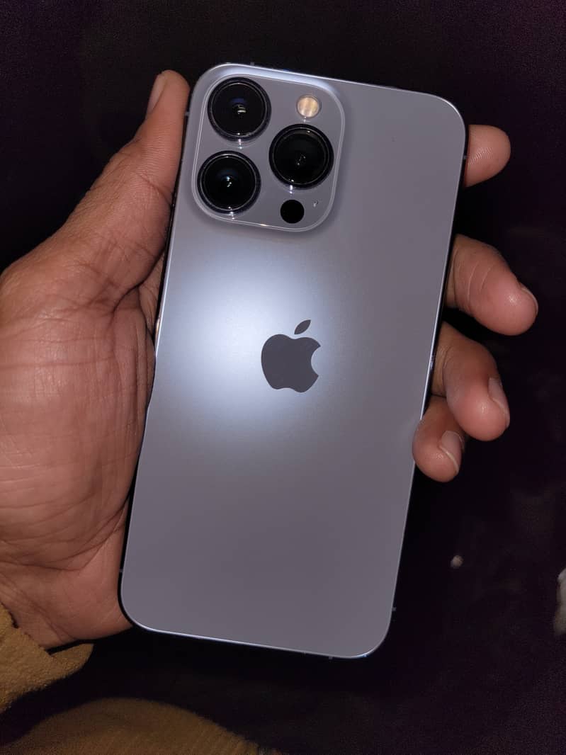 Apple iPhone 13 Pro 2