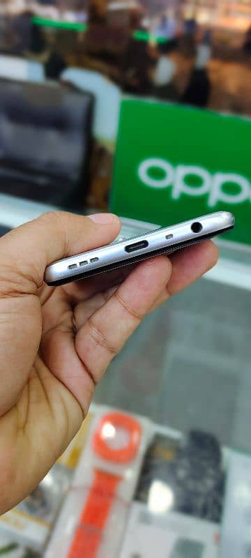 Oppo A16 4/64 GB 3