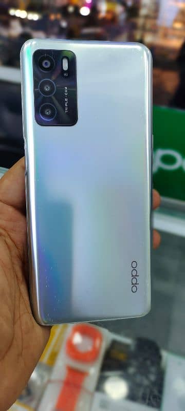 Oppo A16 4/64 GB 4