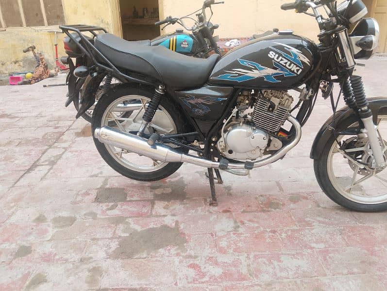 suzuki gs150 se 9/10 condition 7