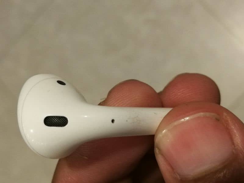 Iphone airpods 4