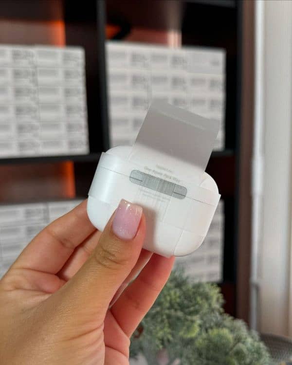 Apple AirPods Pro 2nd Gen ANC ENC 100% Work Type-C Chrging Dubai Model 3