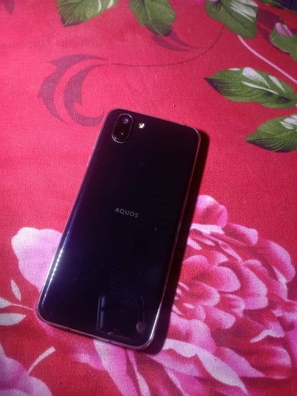 Aquos R2 brand new condition 5