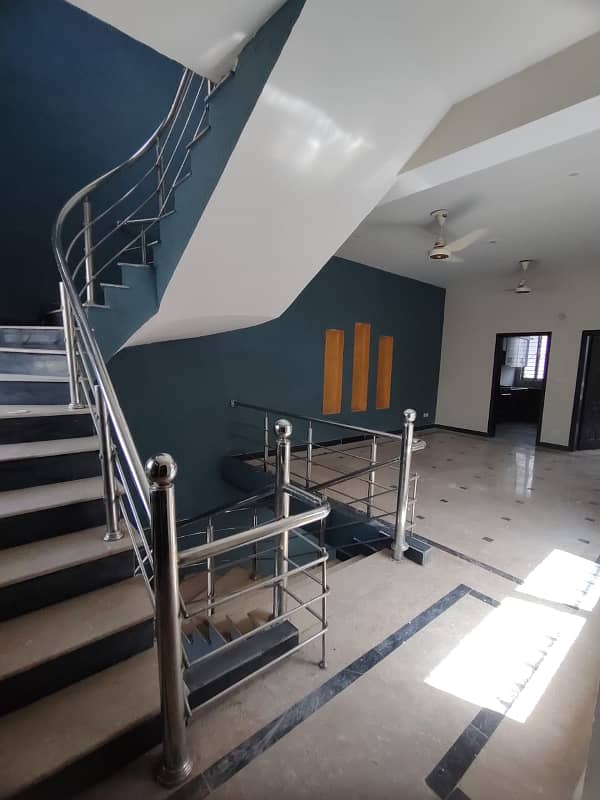 D17/2 MVHS A Block Double Storey House Available For Sale 6