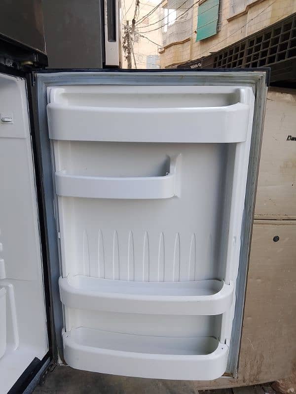 orient refrigerator condition 10/10 contact number 03063271061 2