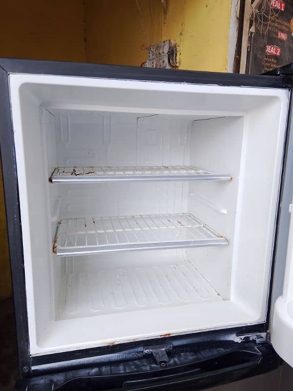 orient refrigerator condition 10/10 contact number 03063271061 4