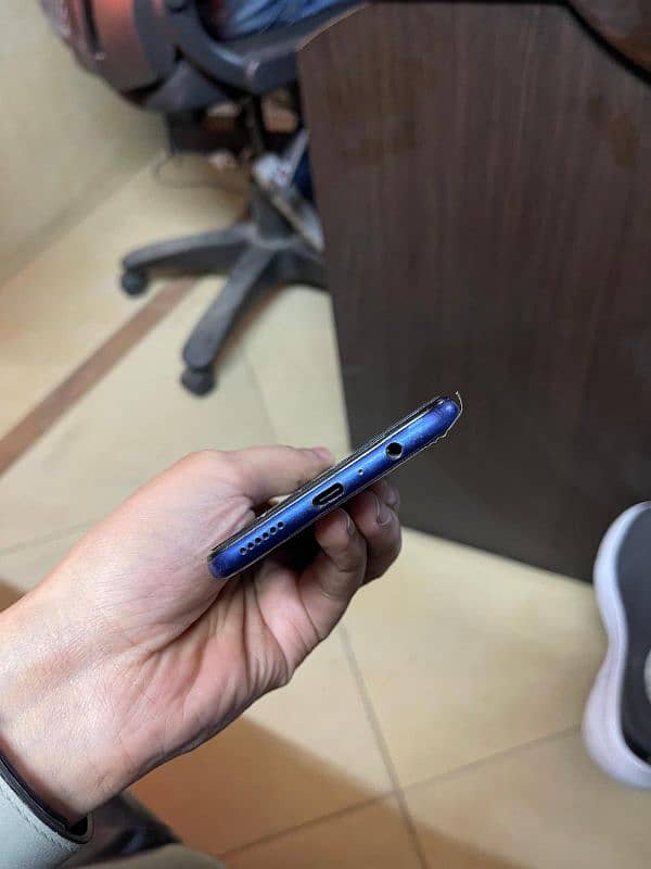 Samsung A20s Blue 3