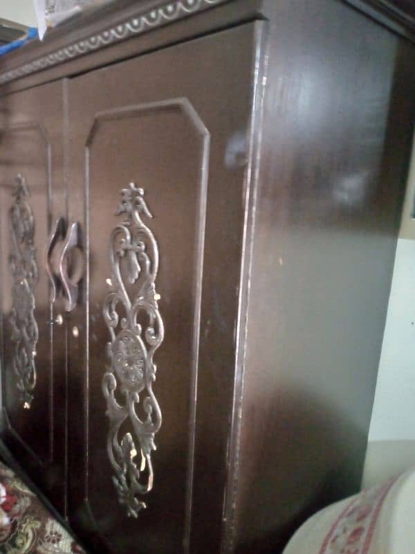 wooden wardrobe 6/4 size 1