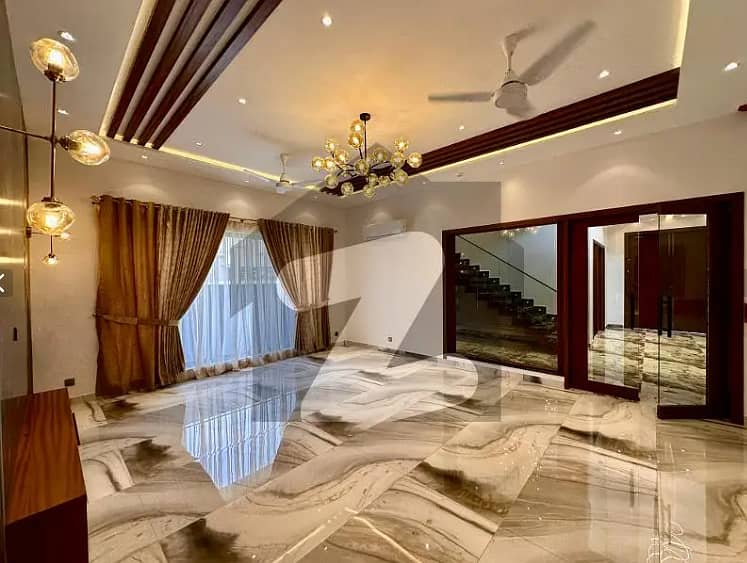 One Kanal Luxurious Bungalow Near Park And Market Direct Approach 2