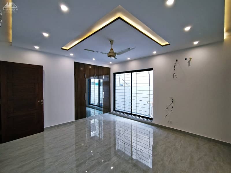 1 Kanal House Rent in Eden City DHA Phase 8 Airport road Lahore. 18