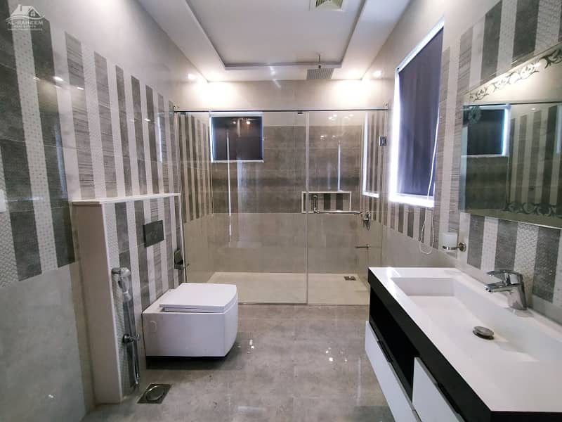 1 Kanal House Rent in Eden City DHA Phase 8 Airport road Lahore. 36