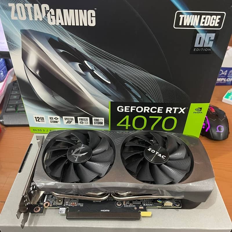 ZOTAC Gaming GeForce RTX 4070 Twin Edge OC DLSS 3 12GB GDDR6X 192-bit 1