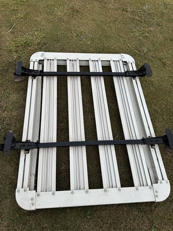 Universal roof rack carrier XL for All SUV just like new no damage 6