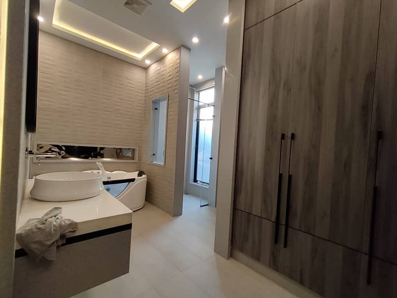 Modern Design 1 Kanal Brand New Luxury House For Rent 31