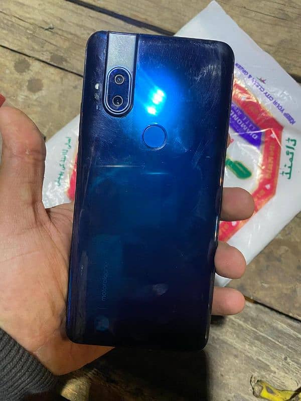 Motorola one hyper 6/128 Gb 2