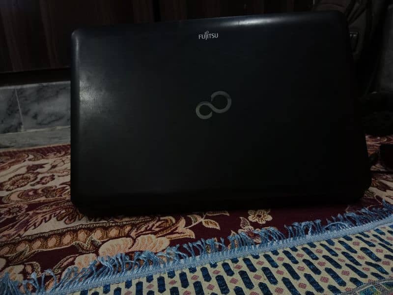 Fujitsu laptop 3rd gen 1