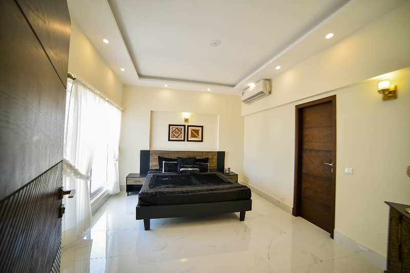 1050 Square Feet Flat For Sale In Defence View Society 17