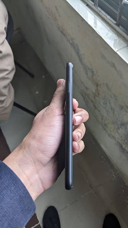 google pixel 4XL (4-64) negotiable 2