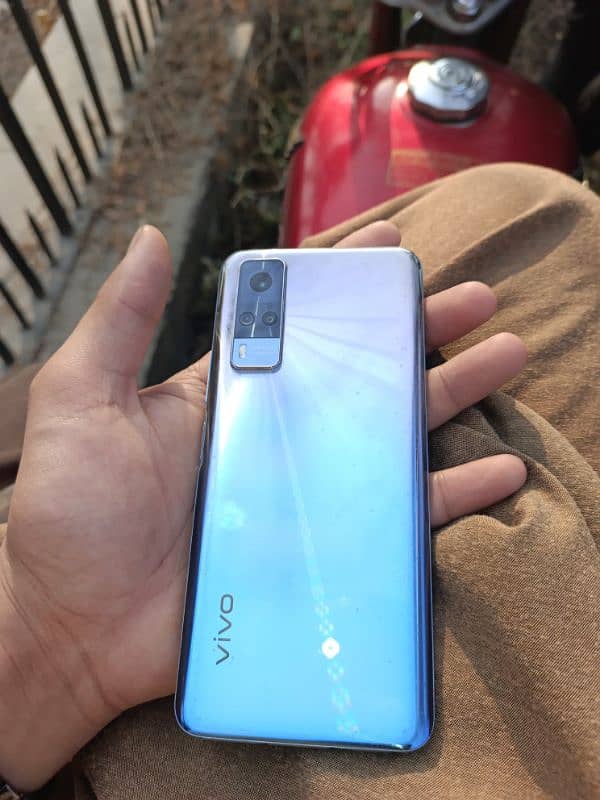 Vivo Y51s 1