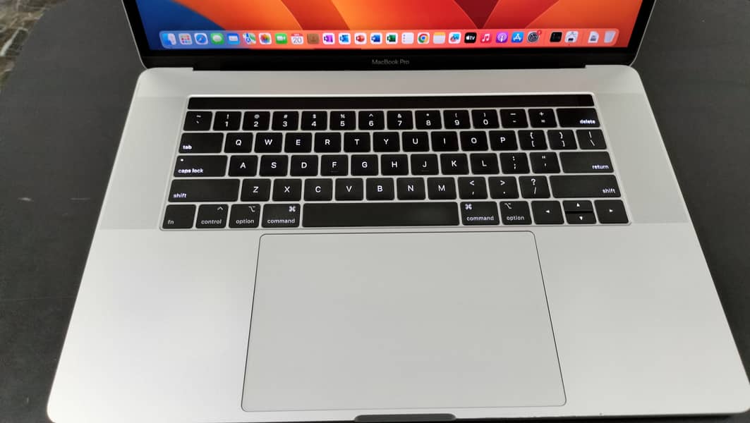 MacBook Pro 2017 15 inch GPU Machine 2