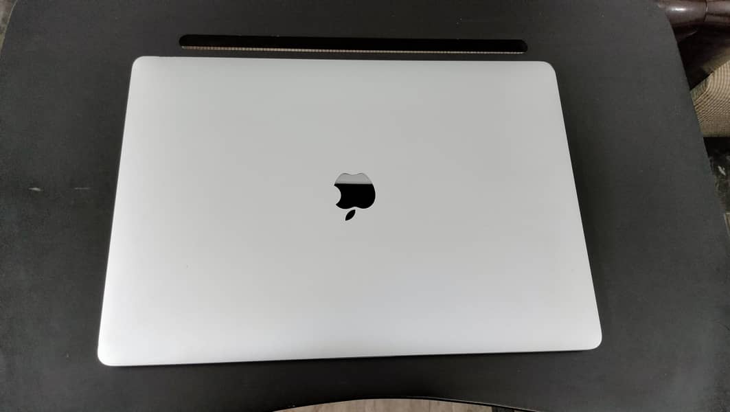 MacBook Pro 2017 15 inch GPU Machine 4