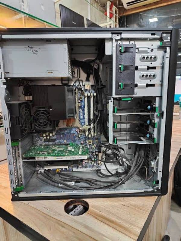 HP Z420 Workstation PC Intel Xeon 1