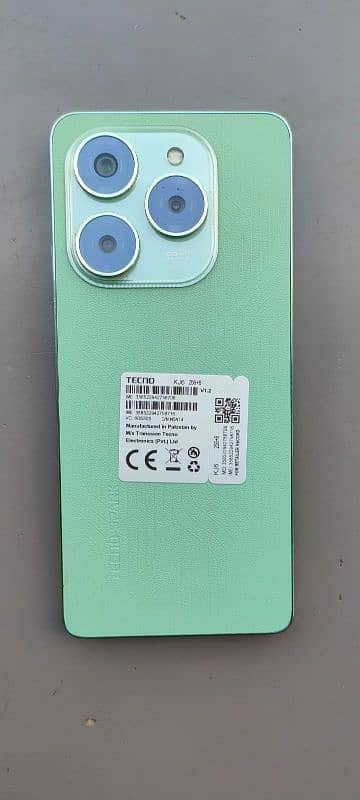 Tecno spark 20 pro 8/256  8 mah warranty daba charger complete 0