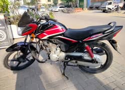 Honda CB 125 f Special Edition (Genuine, maintained, smooth)