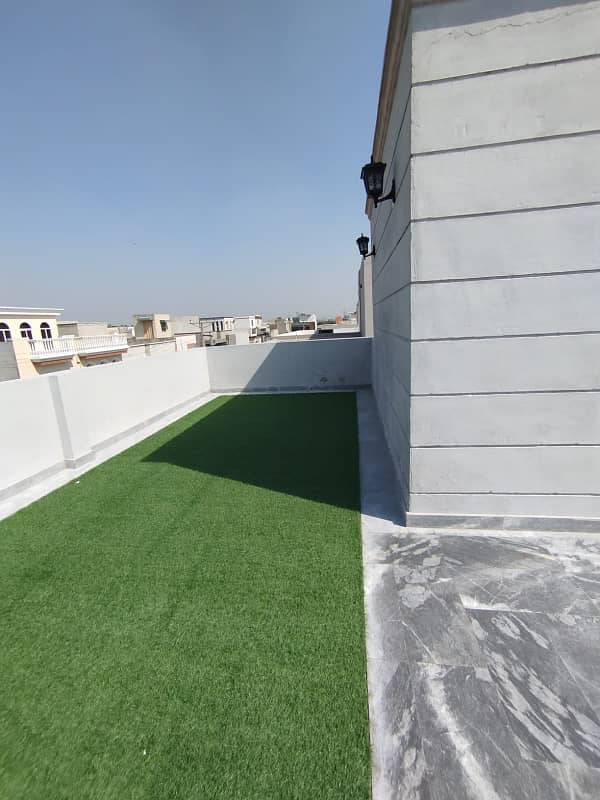 5 MARLA BRAND NEW HOUSE AVAILABLE FOR SALE IN DHA RAHBER 11 10