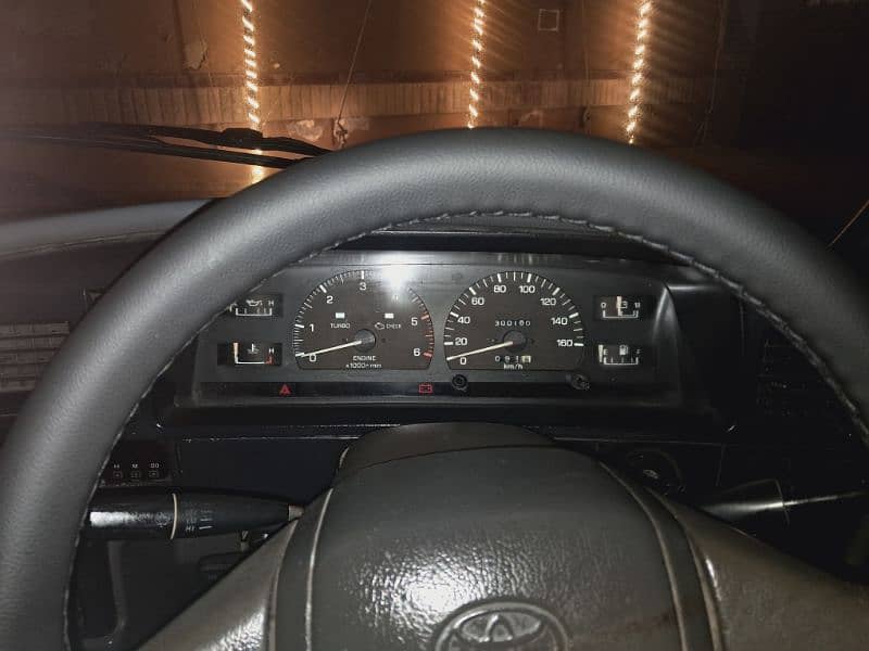 Toyota Hilux 1992 17