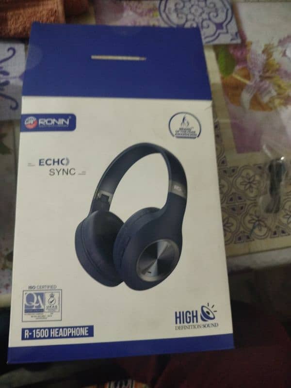 new headphones Ronin wireless with 6 months warranty 1