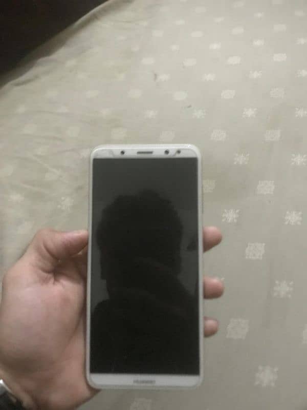 Huawei mate 10 lite for sell 4/64 gb 8/6 months used. 4