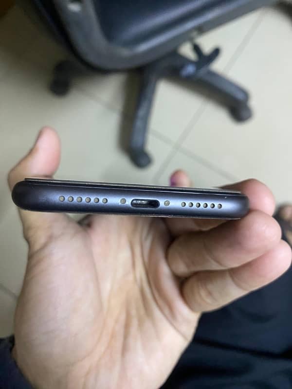 Iphone 11 128gb PTA Approved 4