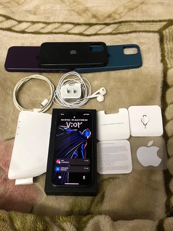 iPhone 12 Pro (Graphite, 256GB) - Mint Condition 6