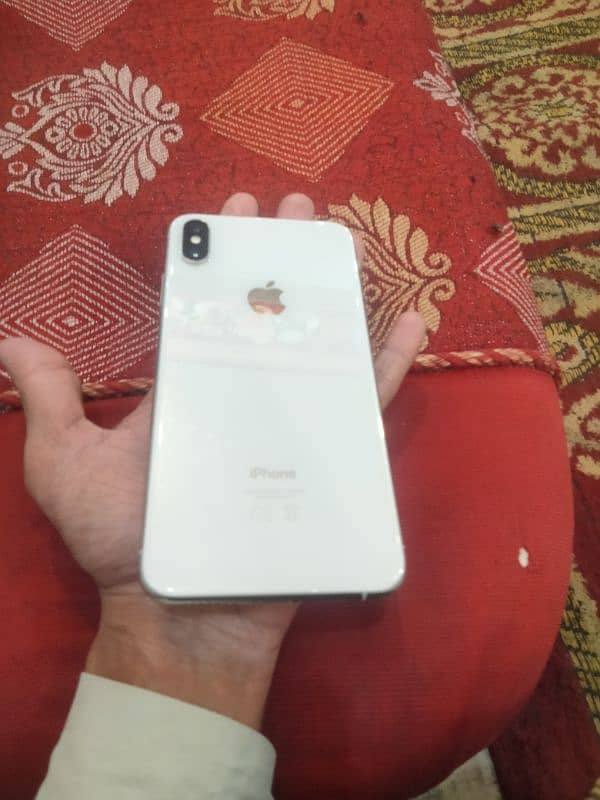 xs max 64 gb condition 10by10 0