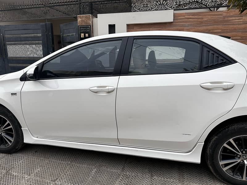 Toyota Corolla Altis 1.6 Manual 5