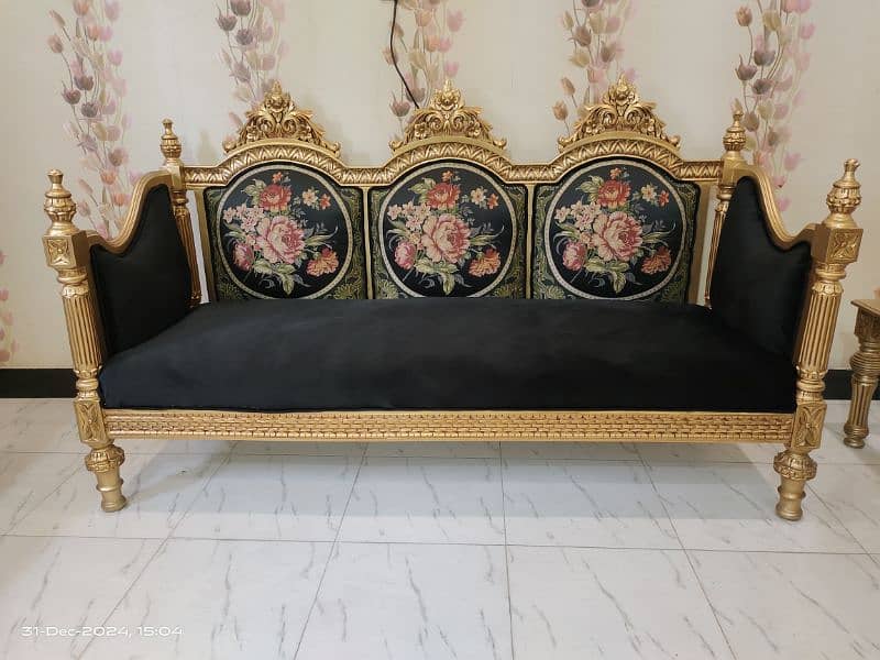 Beautiful Chinioti Sofa Set 9