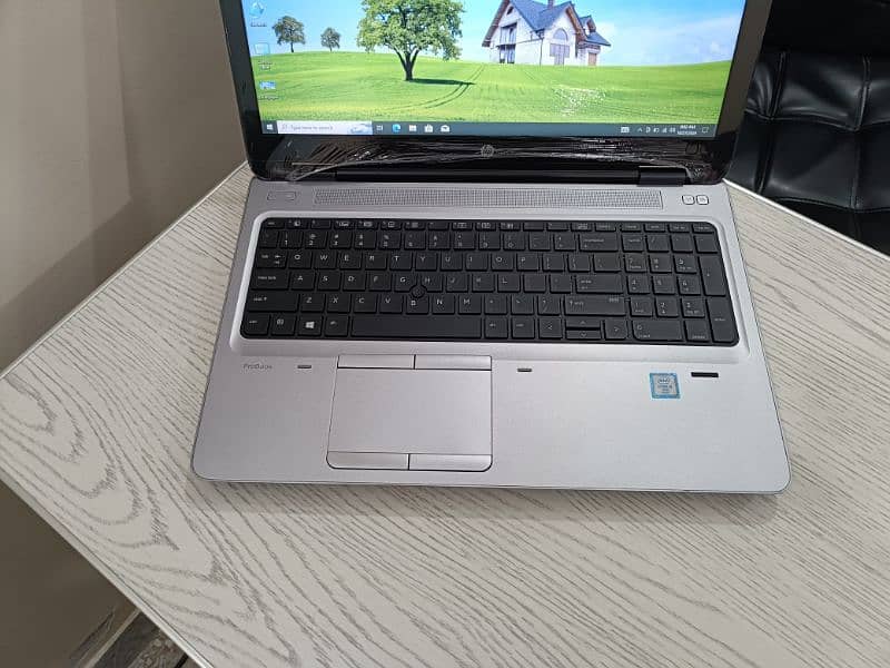 Hp probook 650 g2 core i5 6th gen 2gb Amd Radeon 2