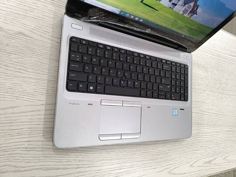 Hp probook 650 g2 core i5 6th gen 2gb Amd Radeon 4