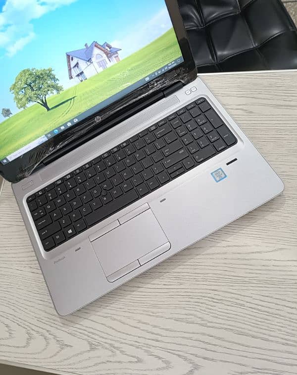 Hp probook 650 g2 core i5 6th gen 2gb Amd Radeon 5