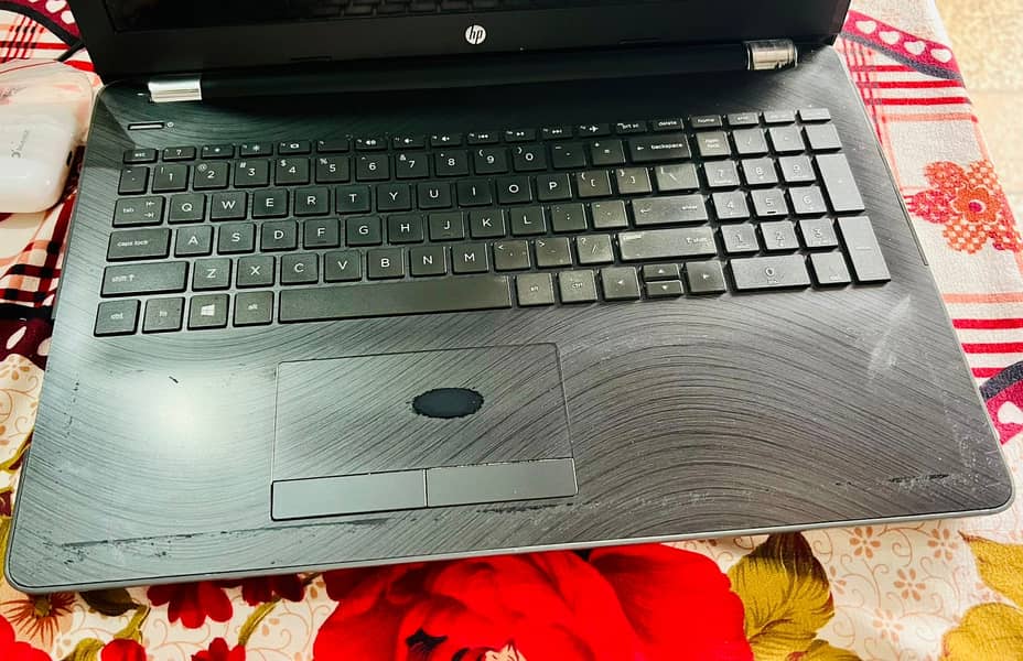 HP core i3 7th generation with 128ssd,4GB ram and 1TB HDD 2