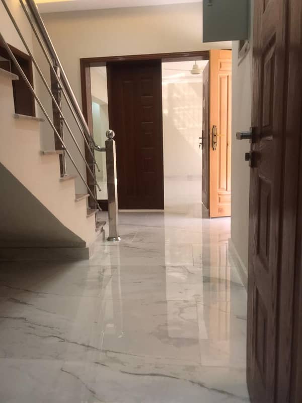 15 Marla 5 Bedroom House Available For Rent In Sector S Askari Lahore cantt 8