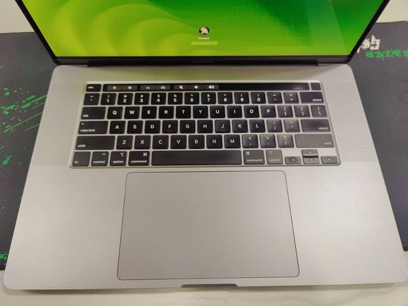 MacBook Pro 16" 2019 i9 32/1TB 4GB Card 4