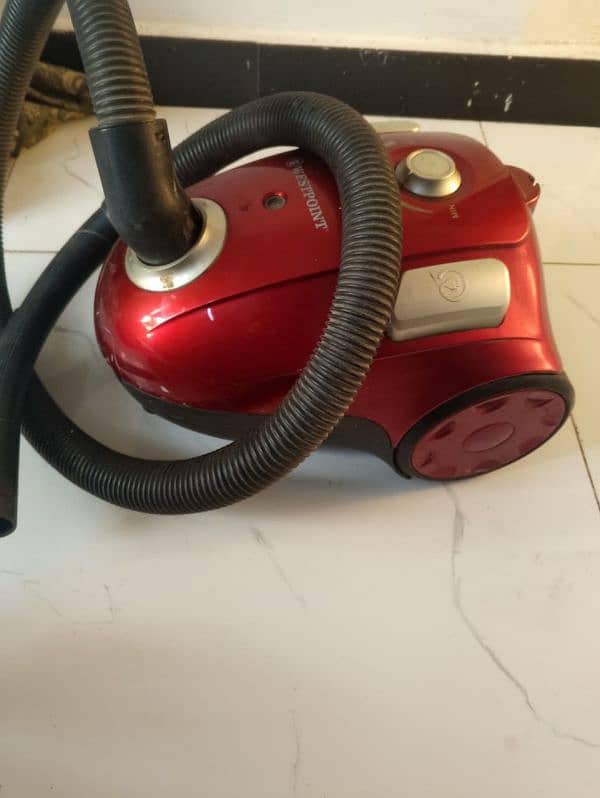 vacuum cleaner 3