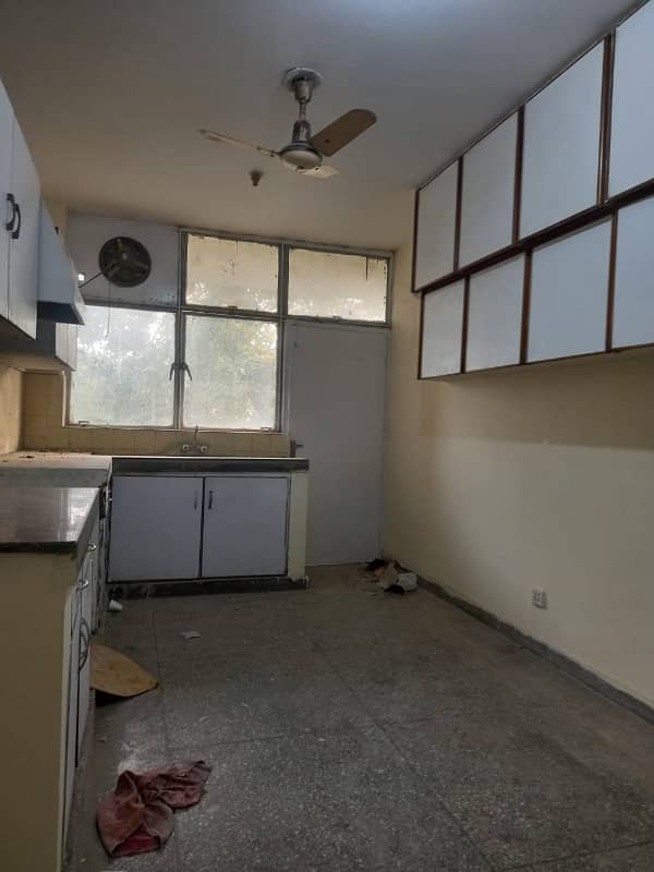 10 Marla 3 Bedrooms Apartment Available For Rent In Askari 2 Lahore Cantt 30