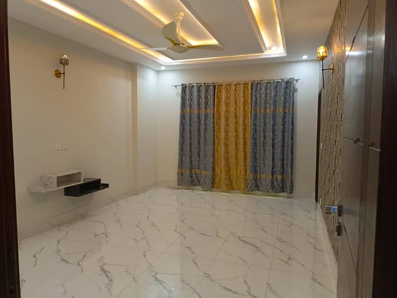 10 Marla Brand New Luxury First Entry Upper Portion Lower Locked For Rent In Bahria Town Lahore 1