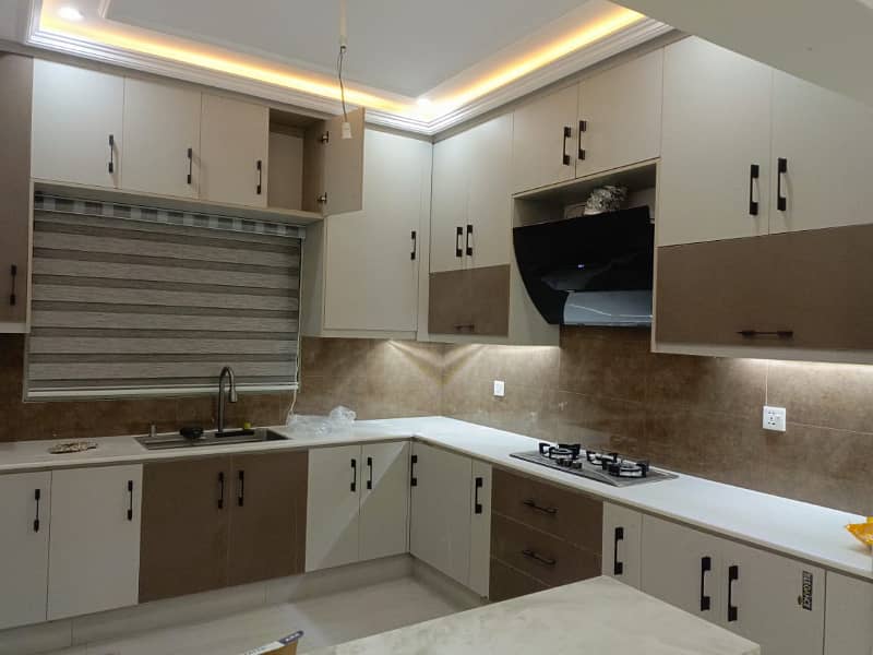 10 Marla Brand New Luxury First Entry Upper Portion Lower Locked For Rent In Bahria Town Lahore 6