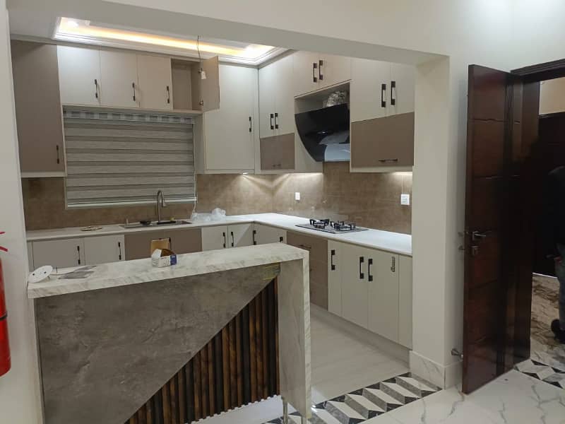 10 Marla Brand New Luxury First Entry Upper Portion Lower Locked For Rent In Bahria Town Lahore 7