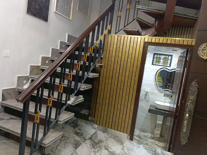 10 Marla Brand New Luxury First Entry Upper Portion Lower Locked For Rent In Bahria Town Lahore 8